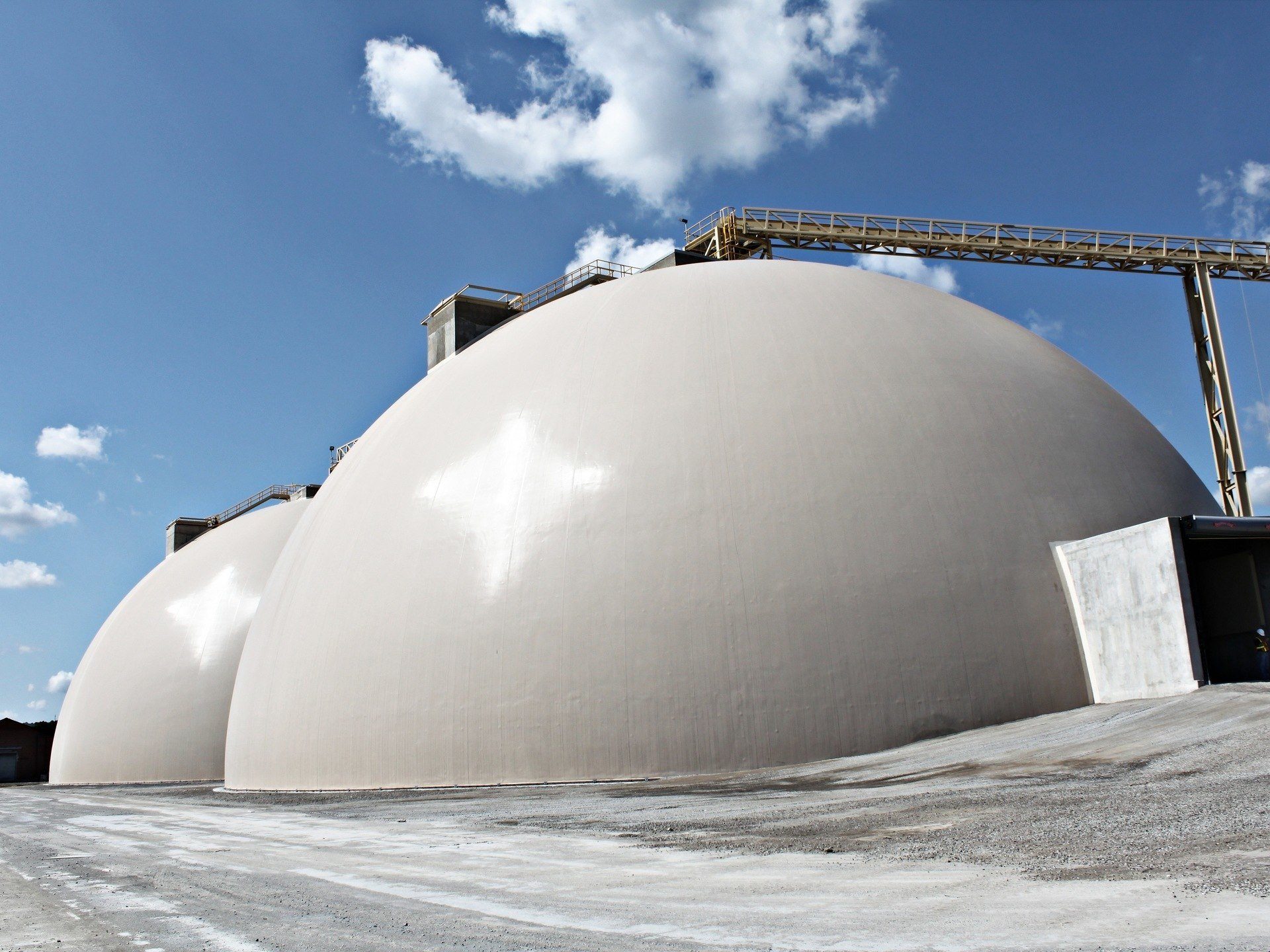 Parrish and Heimbecker Terminal - Grain and Fertilizer Bulk Storage